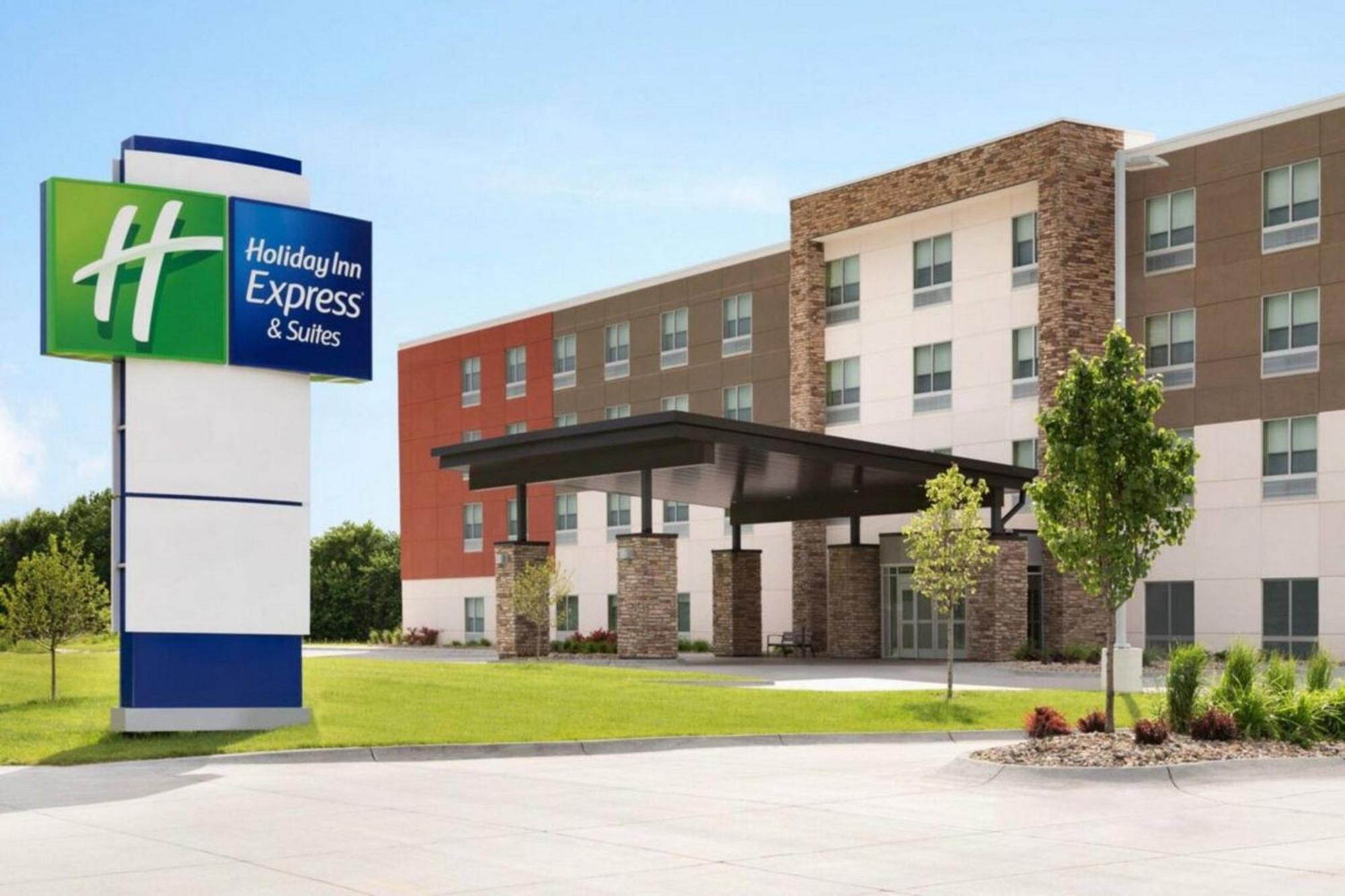 Holiday Inn Express & Suites Lima By Ihg Exterior photo